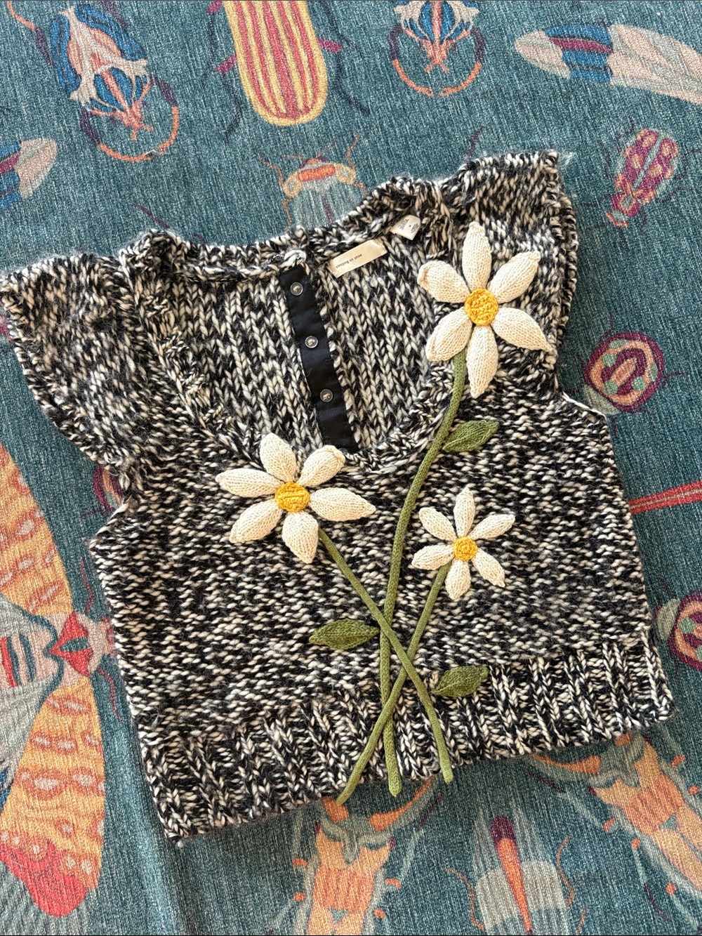 RARE vintage Anthropologie Sleeping on Snow Daisy cropped sweater M